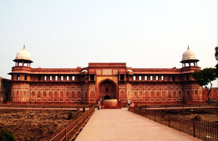 2. Agra Fort